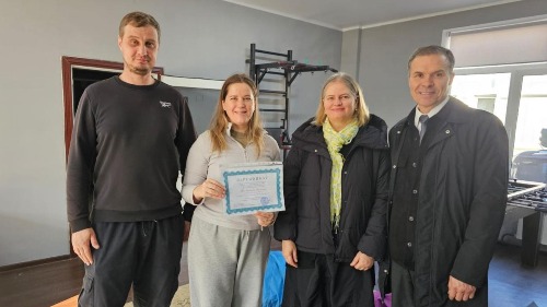 Церковь оказала поддержку подростковому центру в Алматы